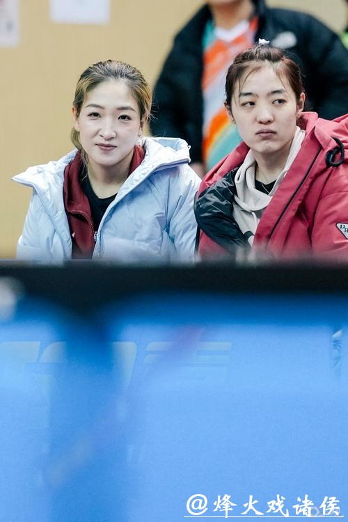 新民场外音|这是刘诗雯的春晚记忆,这也是每位球友独一份的留念 新民场外音|这是刘诗雯的春晚记忆,这也是每位球友独一份的留念