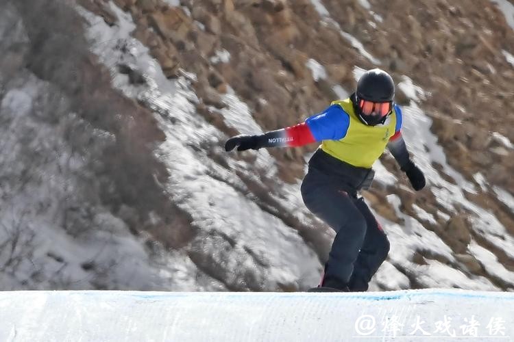 单板滑雪障碍追逐 中国两名女将获冬奥参赛资格 单板滑雪障碍追逐 中国两名女将获冬奥参赛资格